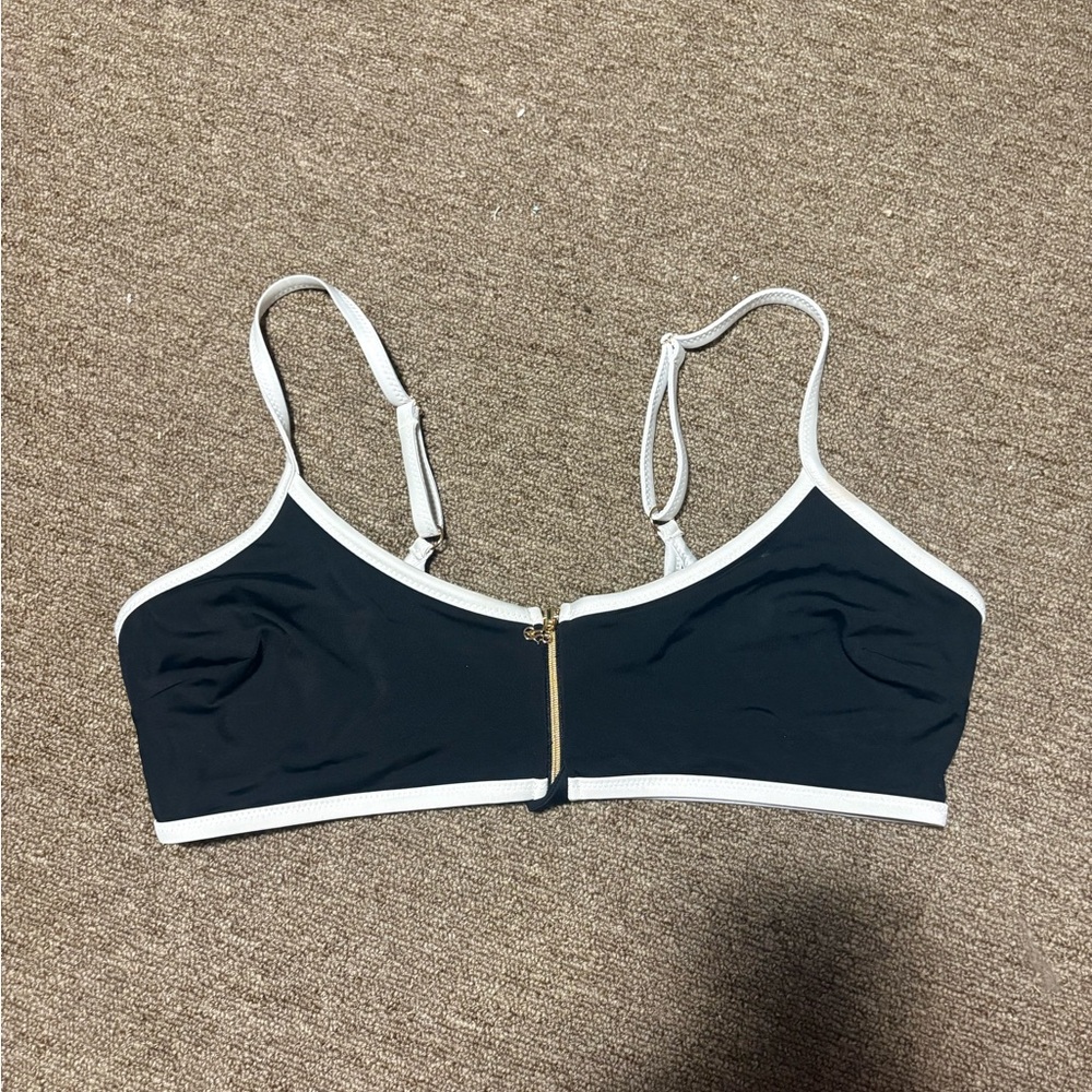 VS Contrast Swim Top